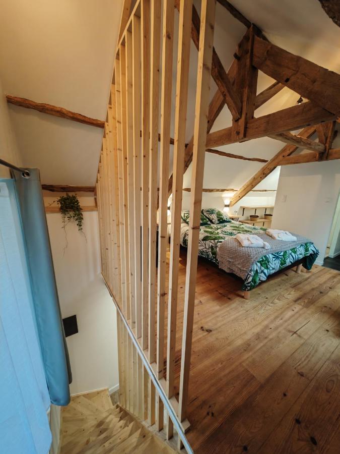 A La Memoire De Merlin & Spa Saint-Malon-sur-Mel Bagian luar foto