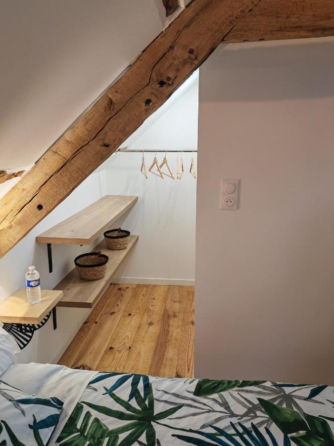A La Memoire De Merlin & Spa Saint-Malon-sur-Mel Bagian luar foto