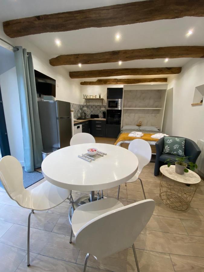 A La Memoire De Merlin & Spa Saint-Malon-sur-Mel Bagian luar foto